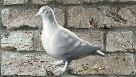 London Museum Pigeon with glittery poo splat