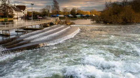 Hambleden Lock on the river Thames in Henley on Thames.