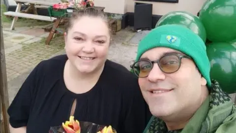 Sâmân Jamshidifard Sâmân Jamshidifard and Tracy Dennell