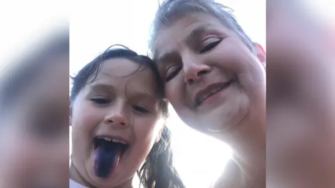 Family photo Kirsty Henderson and granddaughter