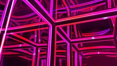 Lucid Creates Lucid exponential light cube