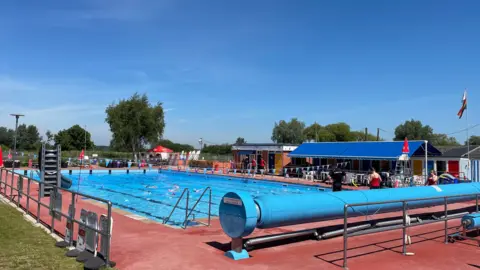 Shaun Whitmore/BBC Beccles Lido