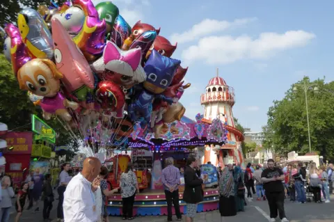 Pauline Massey St Giles fair, Oxford