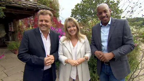 Homes Under the Hammer presenters