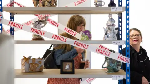 Kev Howard art gallery