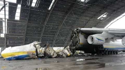 BBC/Jeremy Bowen Destroyed Mriya transport plane at Hostomel airport