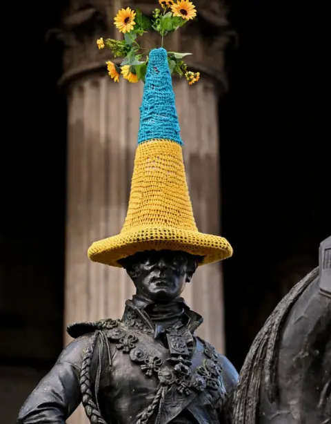 Jeff J Mitchell/Getty Images Duke of Wellington statue