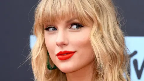 Taylor Swift's 'Folklore' Is The First Album To Sell One Million Copies In  The U.S. In 2020