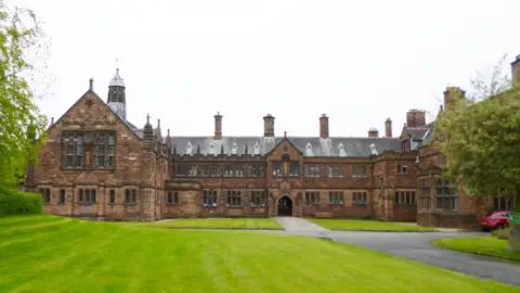 Mike Faherty/Geograph Gladstone Library