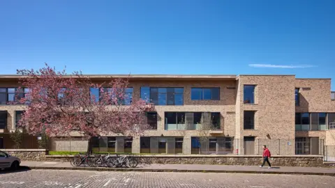 Andrew Lee James Gillespie's Campus_ Elevation (c) AndrewLee-hd.jpg