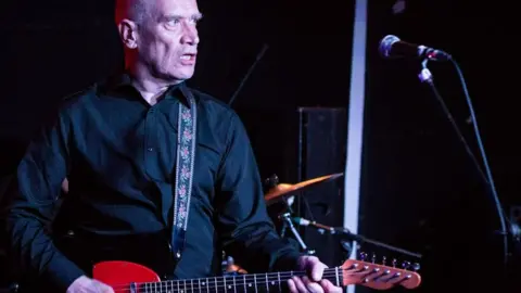 Unholy Racket/Neil Chapman Wilko Johnson at Fibbers on 14 July 2013
