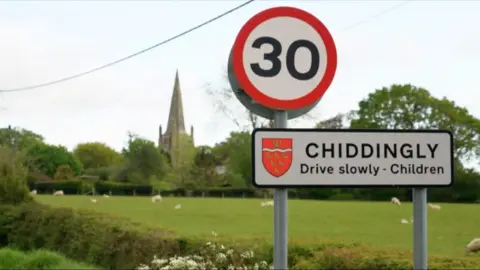 Chiddingly village sign