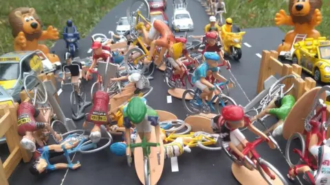 @Englishtifosi Pile-up on the model course