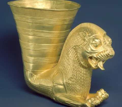 Metropolitan Museum of Art, NY Rhyton 500-330 BC