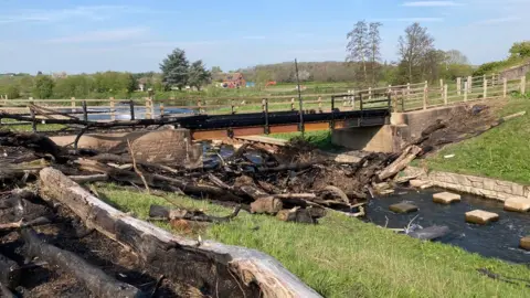 Unlocking the Severn Damage at the fish pass
