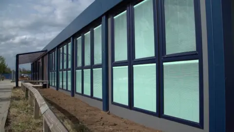 Dawid Wojtowicz/BBC Northstowe's temporary community space