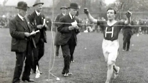 Derek Brailsford Arthur Brailsford wins the Hallam Chase in 1926