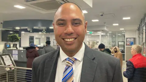 Mousumi Bakshi/BBC Dr Neil Modha at Thistlemoor Medical Centre