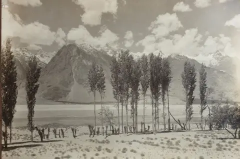 Dag Himalayan in Kashmir, Sildi, Shigra Valley from Nest Dilfi Valley