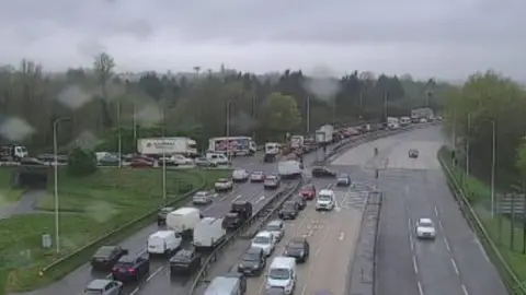 Заторы на дорогах, вызванные фермерской блокадой