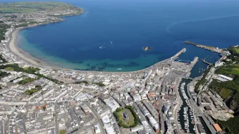 DAVE KNEALE Douglas form the air