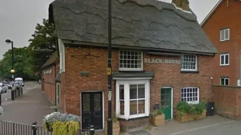 Google Black Horse pub in Leighton Buzzard