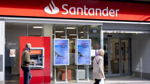 Santander's Latest Branch Closures: A Cautionary Tale for Banking