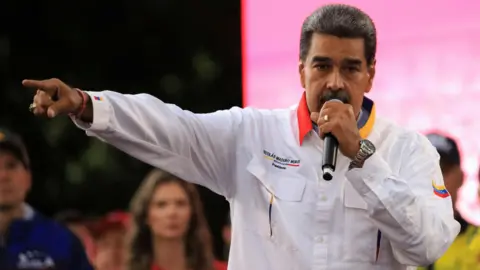 Reuters El presidente Nicolás Maduro habla durante una marcha en Caracas