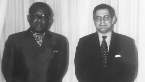 Robert Bourgi Präsident Mobutu Sese Seko mit Robert Bourgi