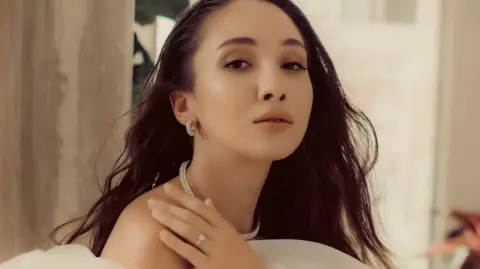 Promotional photo of singer Khrystyna Starykova