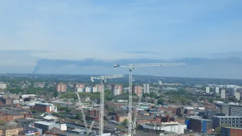 @_S3R3NA The smoke plume in Birmingham