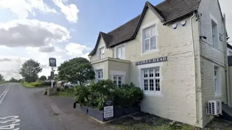 Google street view of the Thames Head Inn near Cirencester which is located next to the A433.