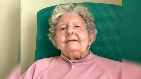 Barry Lewis Mary Lewis