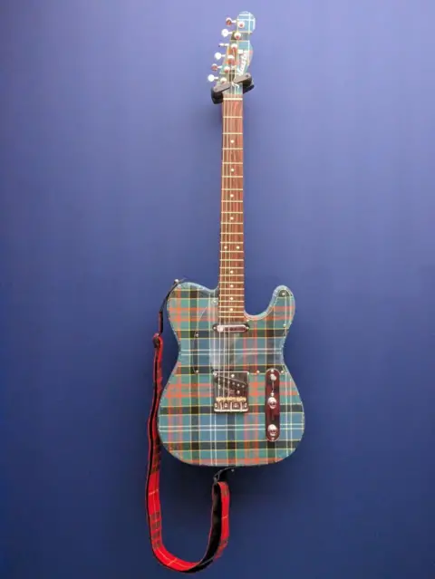  Matthew Reynolds Tartan guitar