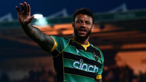 Courtney Lawes bids farewell to the fans following his final Franklin's Gardens appearance