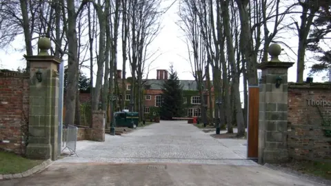 J Thomas/Geograph Queen Ethelburga's College