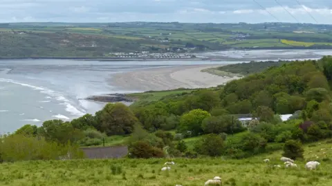 Mat Fascione/Geograph Poppit Sands and the Teifi Estuary