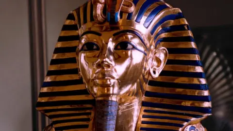 Tutankhamun's death mask