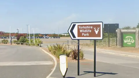 Entrance to Yorkshire Wildlife Park