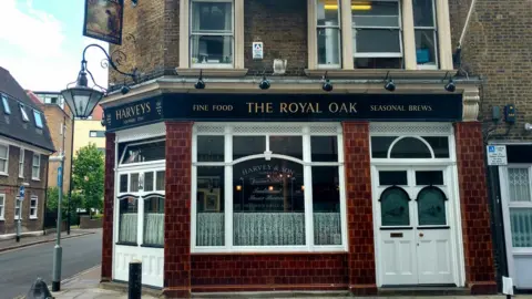 The Royal Oak pub The Royal Oak pub in Southwark