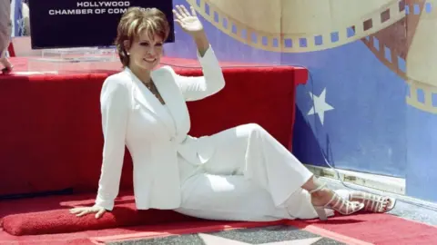 Getty Images En 1996, elle a reçu une étoile sur le Hollywood Walk of Fame