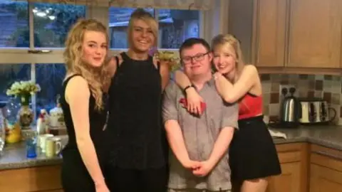 b7975e90-6591-11f1-be7e-9d9e15bac6ec.jpg Woman fearful of 'predators' before her death, family say