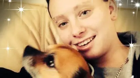 Bee-Jay Huckle Kelly Miklasz