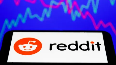 Getty Images Reddit logo displayed on a phone screen