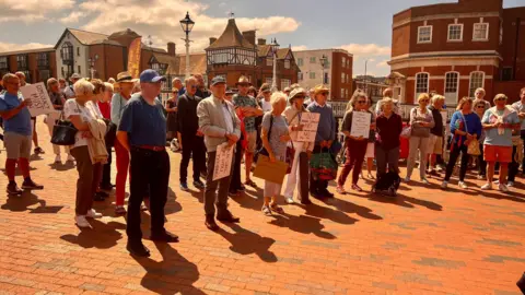 A group of people who met for the rally