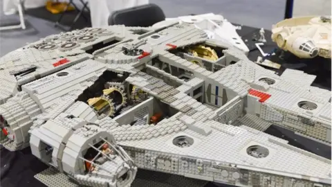ALAMY Star Wars Millennium Falcon