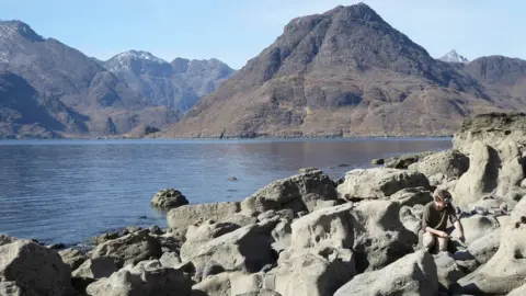 Dr Elsa Panciroli Fieldwork on Skye