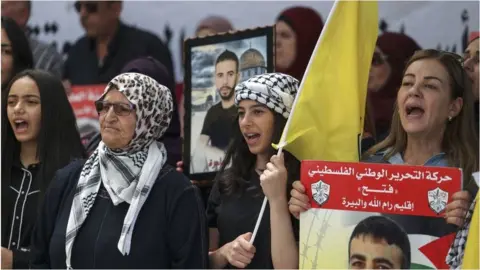 Getty Images Palestinians protest in support of prisoners held by Israel (22/08/22)