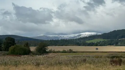 stoneyfrog/BBC Weather Watchers Snow on Ben Wyvis Mountain