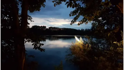 Toby West Night safari with the Earth Trust at Thrupp Lakes